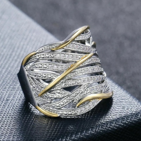 Gorgeous Two Tone 925 Silver Stamped Ring! - Picture 2 of 7